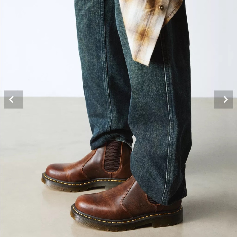 Dr. Martens 2976 Slip Resistant Parker Life Shield Chelsea Boots Womens 6 $190 - Picture 2 of 12